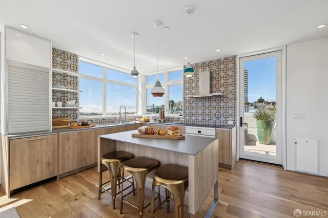 160 Bernard Street, San Francisco, CA 94106