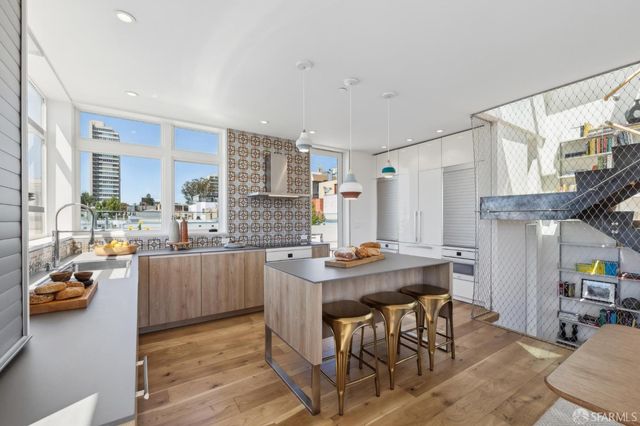 160 Bernard Street, San Francisco, CA 94106