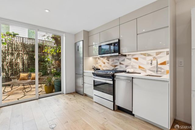 160 Bernard Street, San Francisco, CA 94106