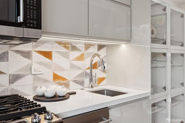 160 Bernard Street, San Francisco, CA 94106