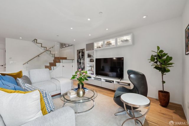 160 Bernard Street, San Francisco, CA 94106