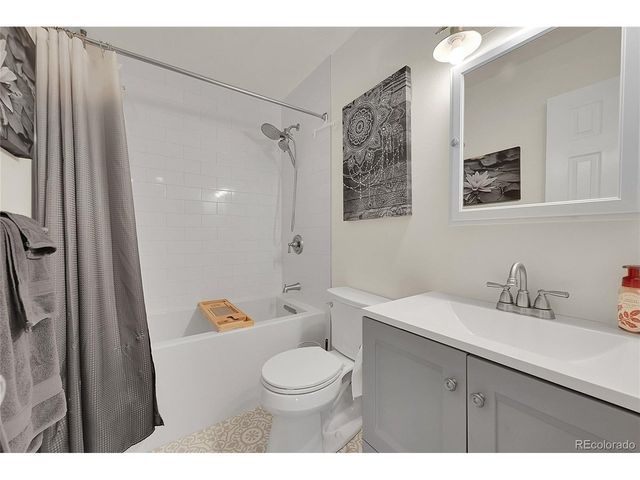 10430 W Jewell Ave B, Lakewood, CO 80232