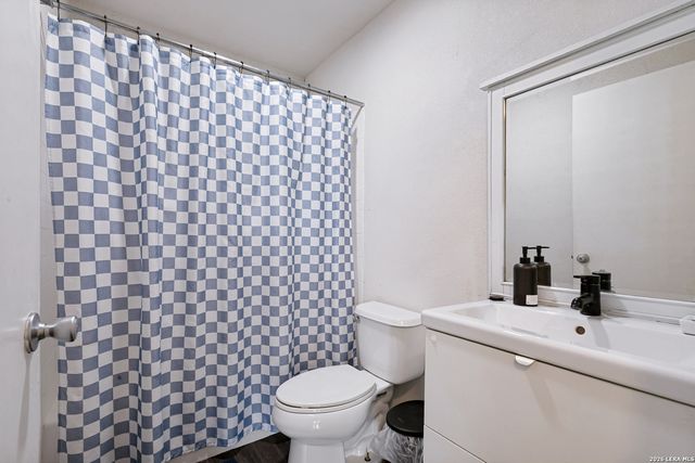 8939 OLD SKY HARBOR, San Antonio, TX 78242