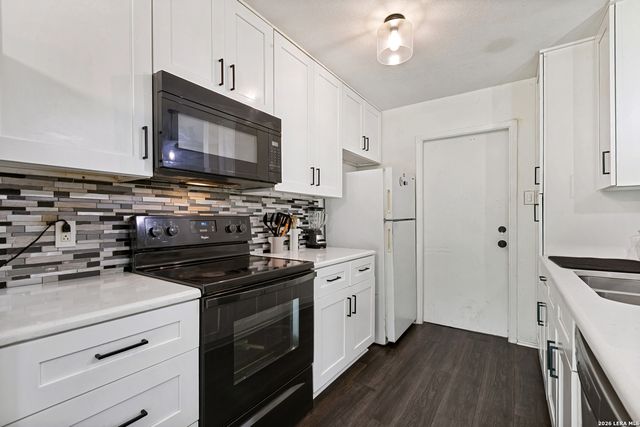 8939 OLD SKY HARBOR, San Antonio, TX 78242