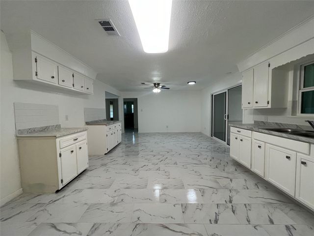 1704 Richardson Lane, Baytown, TX 77520