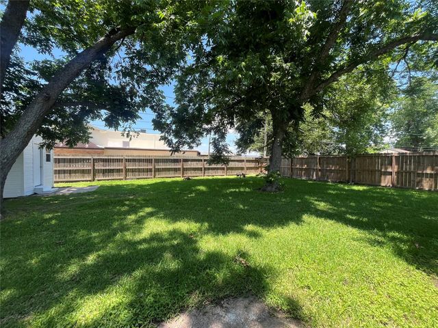1704 Richardson Lane, Baytown, TX 77520