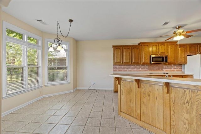 20 PINE MEADOWS LN, Oakland, TN 38060