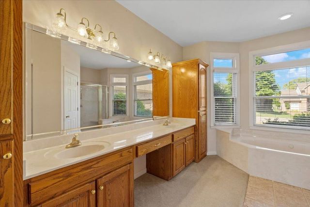 20 PINE MEADOWS LN, Oakland, TN 38060