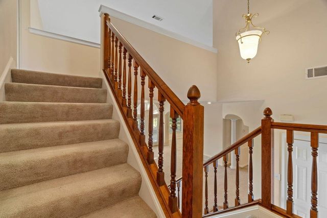 20 PINE MEADOWS LN, Oakland, TN 38060
