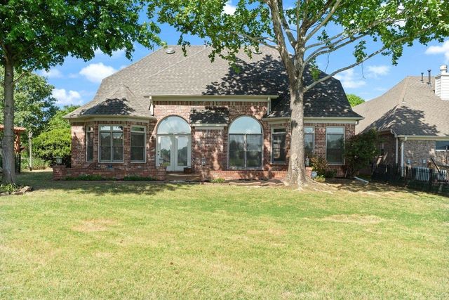 20 PINE MEADOWS LN, Oakland, TN 38060