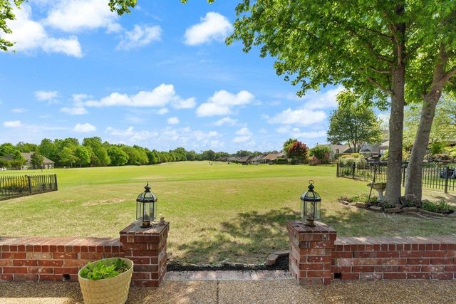 20 PINE MEADOWS LN, Oakland, TN 38060