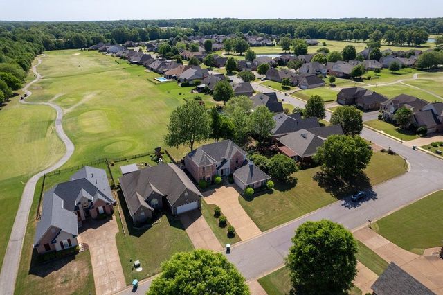 20 PINE MEADOWS LN, Oakland, TN 38060
