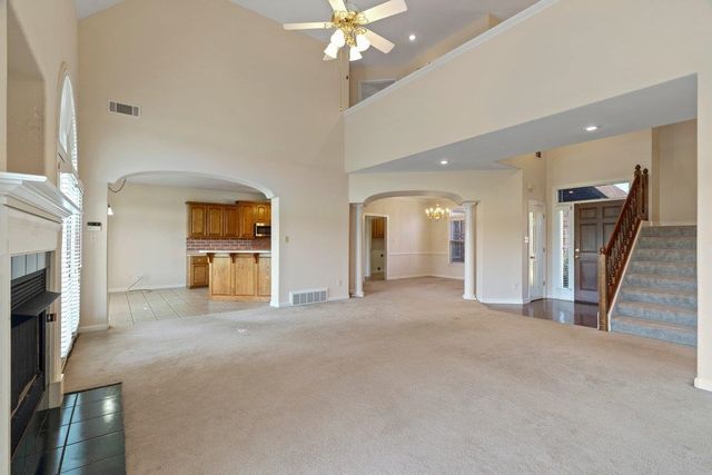 20 PINE MEADOWS LN, Oakland, TN 38060