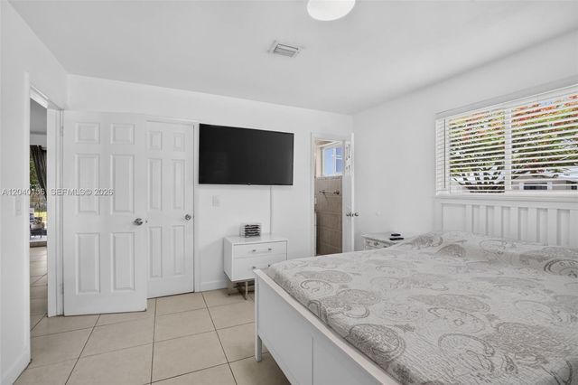 2220 N 40th Avenue, Hollywood, FL 33021