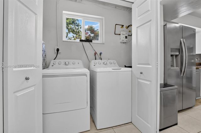 2220 N 40th Avenue, Hollywood, FL 33021