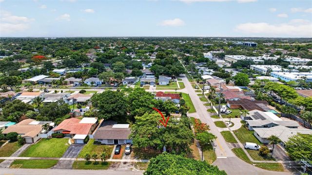 2220 N 40th Avenue, Hollywood, FL 33021