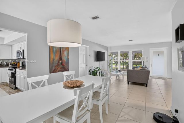 2220 N 40th Avenue, Hollywood, FL 33021