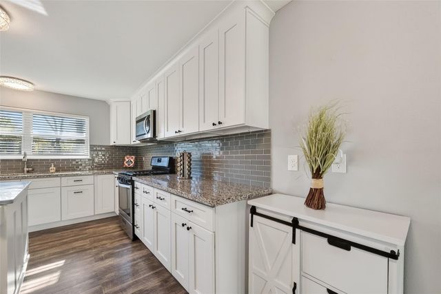 12430 Eiker Road, Brookside, TX 77581