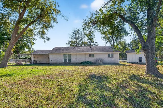 12430 Eiker Road, Brookside, TX 77581