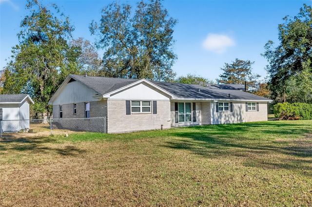 12430 Eiker Road, Brookside, TX 77581