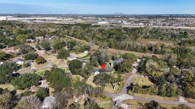 12430 Eiker Road, Brookside, TX 77581