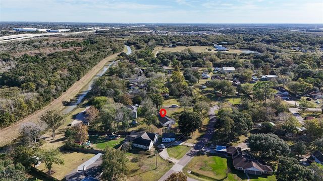 12430 Eiker Road, Brookside, TX 77581