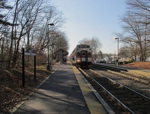 30 High St 303, Dedham, MA 02026