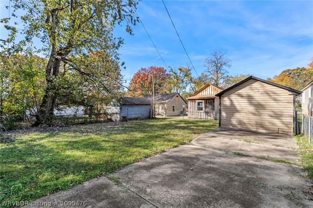 1422 N 36th Street, Fort Smith, AR 72904