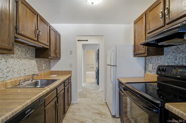 1 Briarcliff Drive S 4, Ossining, NY 10562