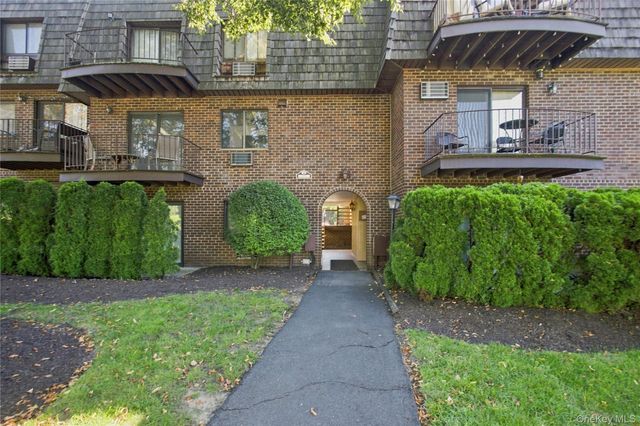 1 Briarcliff Drive S 4, Ossining, NY 10562