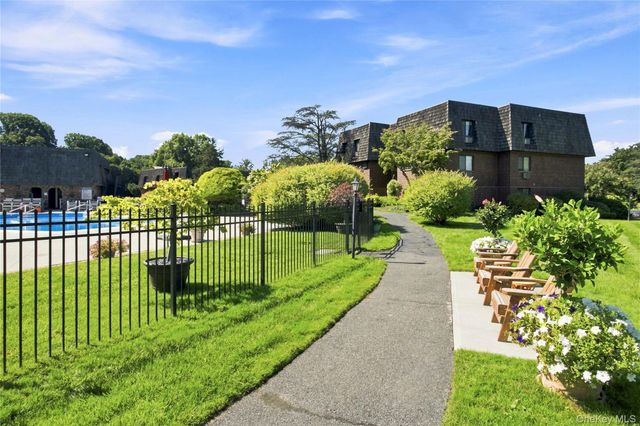 1 Briarcliff Drive S 4, Ossining, NY 10562