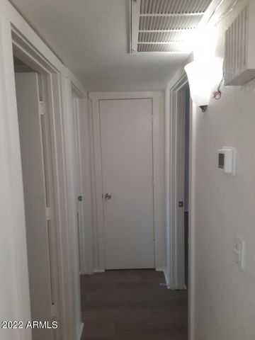 4522 E CAMINO Circle Apt 2, Mesa, AZ 85205