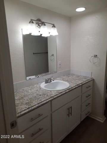4522 E CAMINO Circle Apt 2, Mesa, AZ 85205