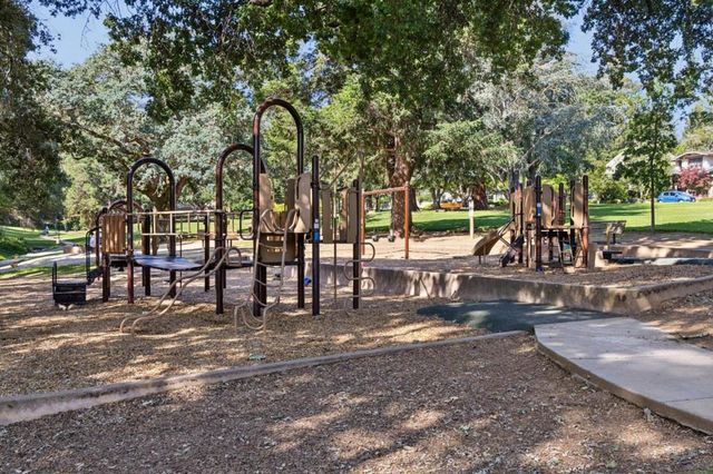 227 Alexander Avenue, Los Gatos, CA 95030