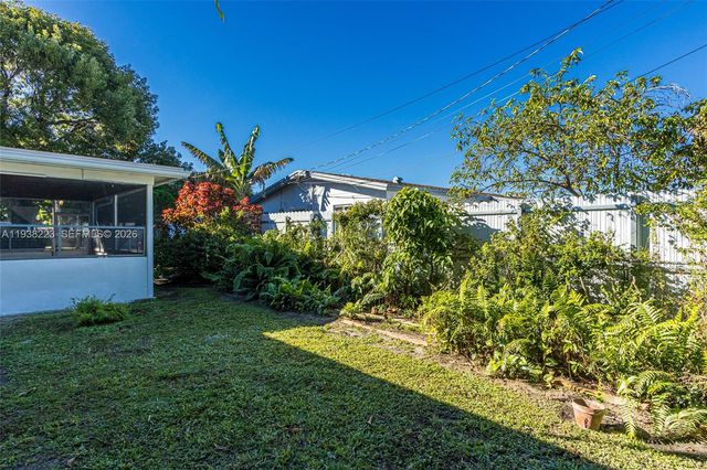 2301 NW 42nd Ave, Lauderhill, FL 33313