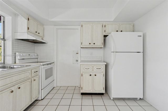 2301 NW 42nd Ave, Lauderhill, FL 33313