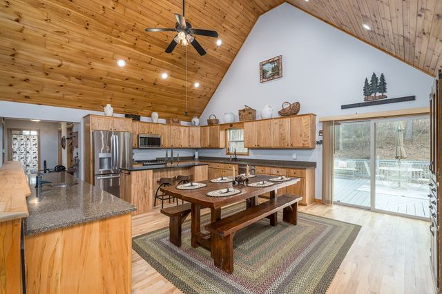 102 Hickory Ridge, Blairsville, GA 30512