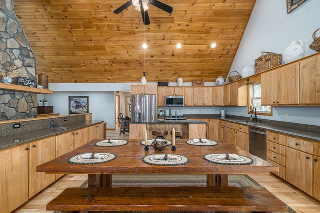 102 Hickory Ridge, Blairsville, GA 30512