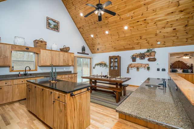 102 Hickory Ridge, Blairsville, GA 30512