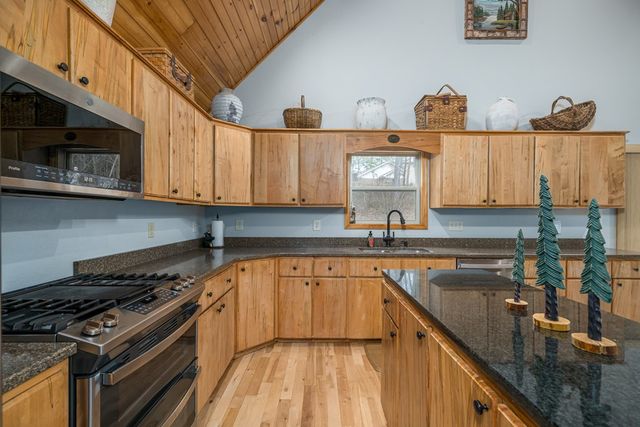 102 Hickory Ridge, Blairsville, GA 30512