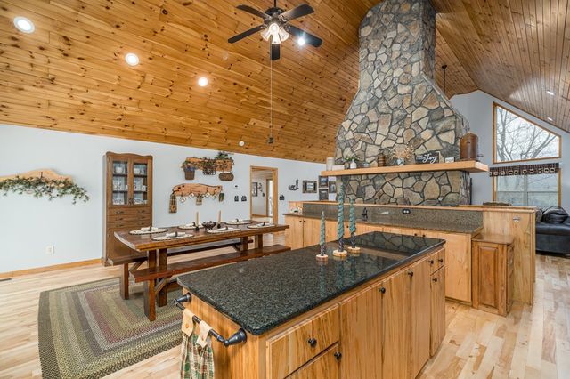 102 Hickory Ridge, Blairsville, GA 30512