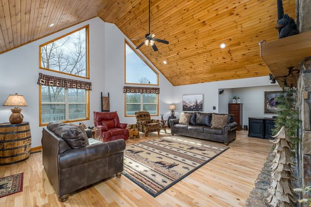 102 Hickory Ridge, Blairsville, GA 30512
