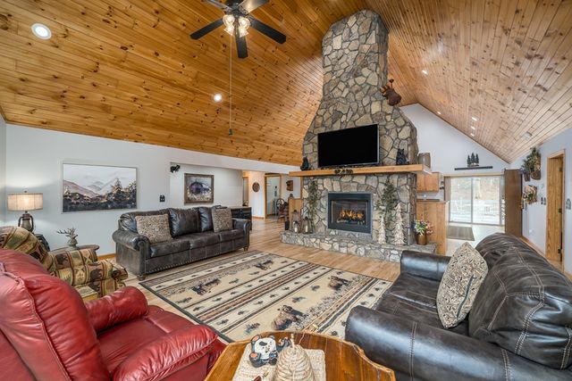 102 Hickory Ridge, Blairsville, GA 30512