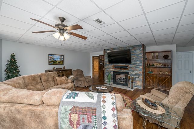 102 Hickory Ridge, Blairsville, GA 30512