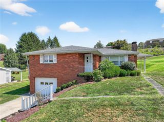 142 Greenridge Dr, Carroll Twp, PA 15063