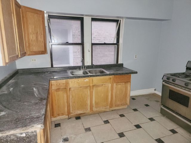 5417 W Van Buren Street, Chicago, IL 60644