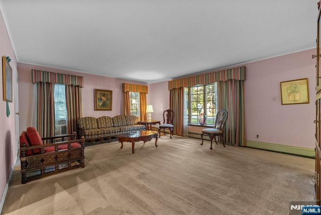 50 Snyder Avenue, Ramsey, NJ 07446