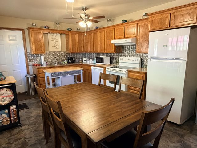 15908 Lawrence 2215, Verona, MO 65769