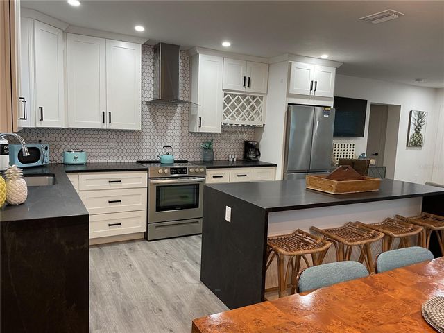 1920 MORRILL STREET Pineapple, Sarasota, FL 34236