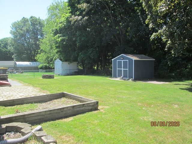 535 Shirley Ave, Somerset, MA 02725
